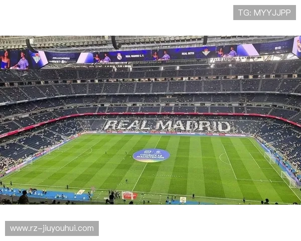 从伯纳乌看足球激情：球迷眼中的圣地与荣耀之战